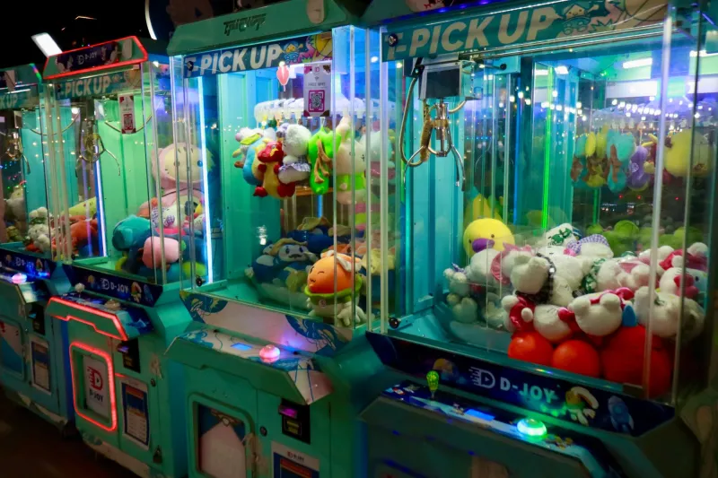 Joysticks, Jackpots, and Jersey Fries: Pennsylvania's Best Arcades and Family Game Rooms You Need to Visit